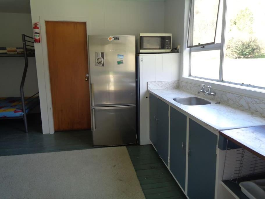 Apartamento Rustic Woolshed Owen River Exterior foto